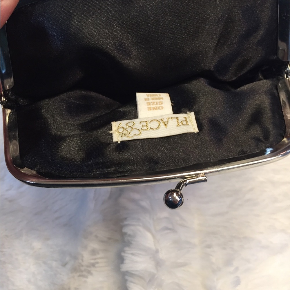 Girls crossbody snap closure purse NWOT - Picture 3 of 3